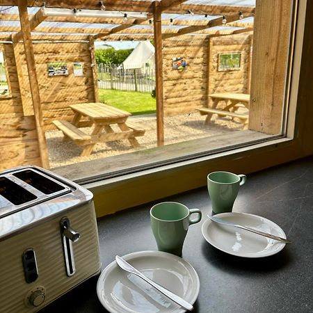 Hotel Carrowmena School House & Glamping Limavady Zewnętrze zdjęcie